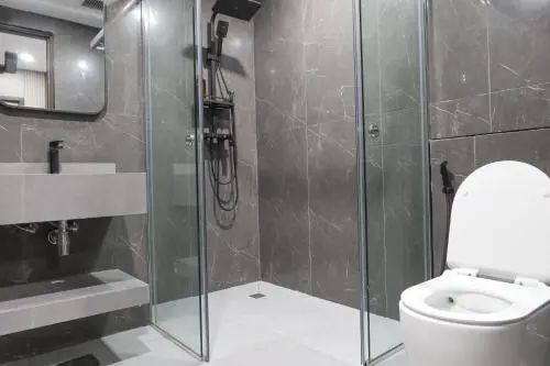 Recharge Studio Apartment & Suites - Other - 3