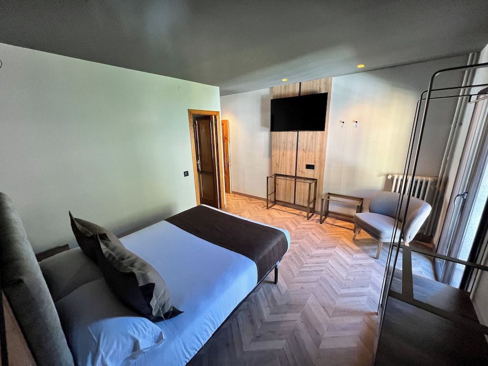 Hotel Yomo Petit Paris - Room - 4