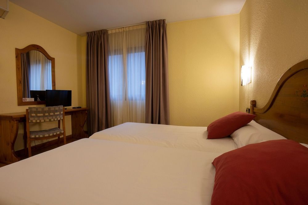 Hotel Sant Gothard by Nexta - Room - 1