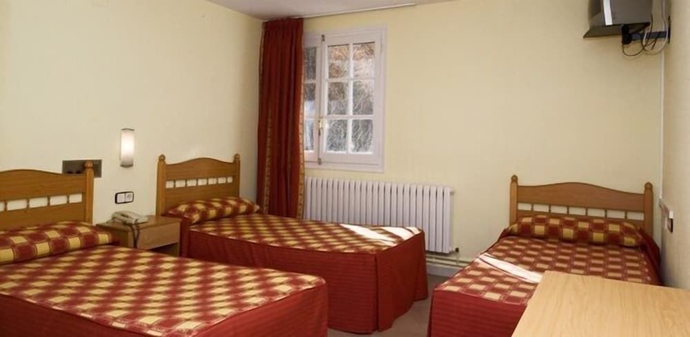 Residencia Daina - Room - 2