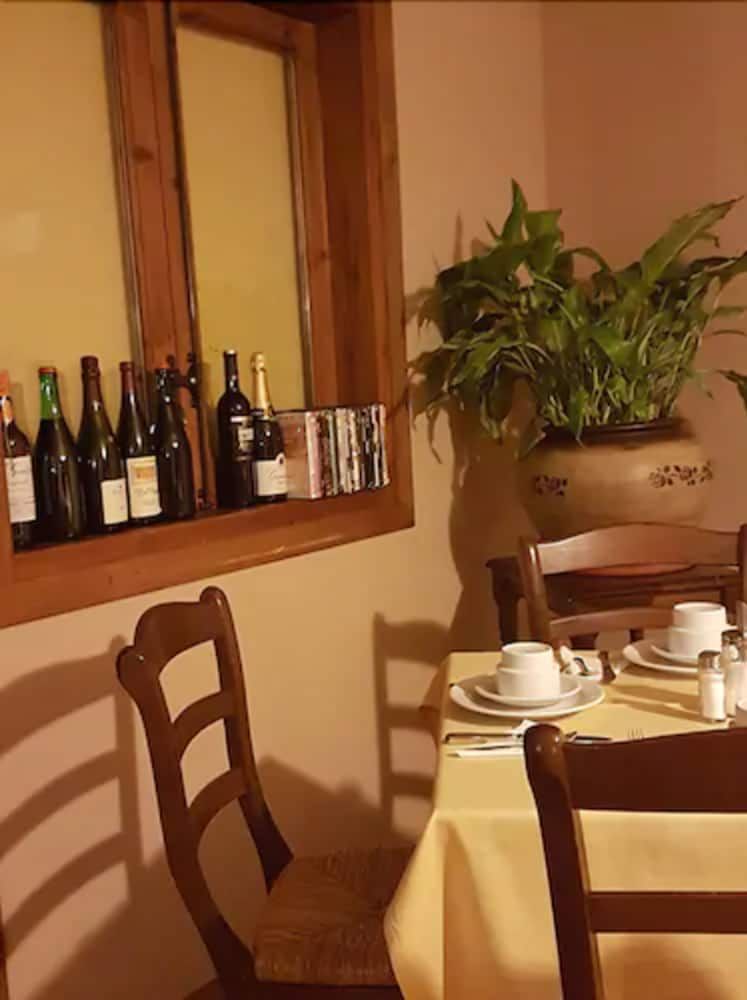Erts Boutique Hotel - Interior - 1