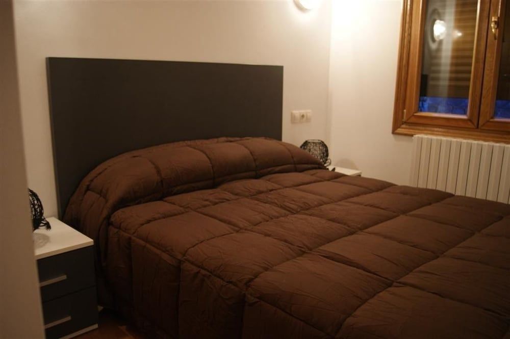 Apartamentos Borruscall - Room - 2