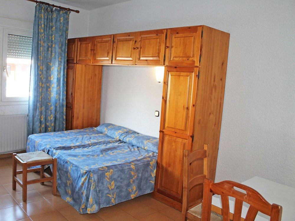 Estudios Cims Pas 3000 - Room