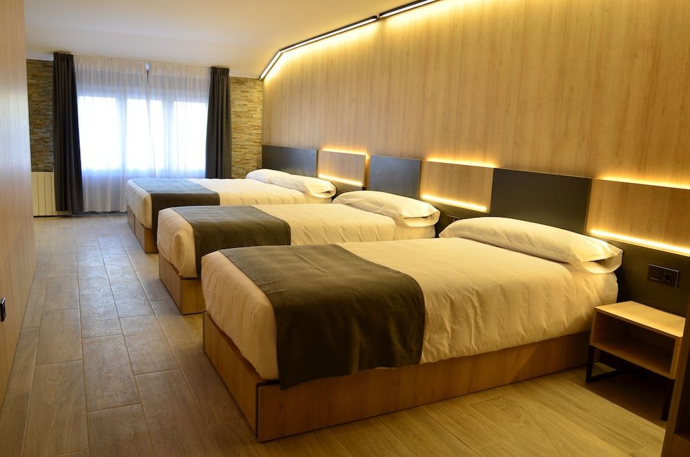 Hotel Catanies - Room - 4