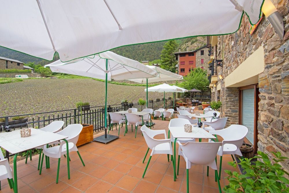 Pierre & Vacances Andorra La Tulipa - Terrace/patio - 3