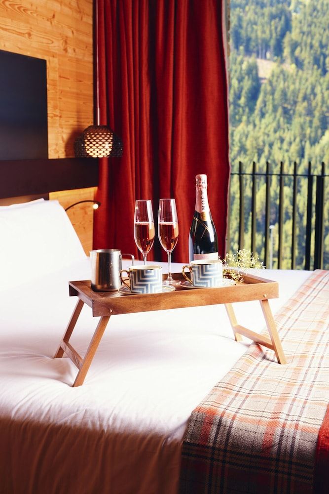Park Piolets MountainHotel & Spa - In-room dining - 3
