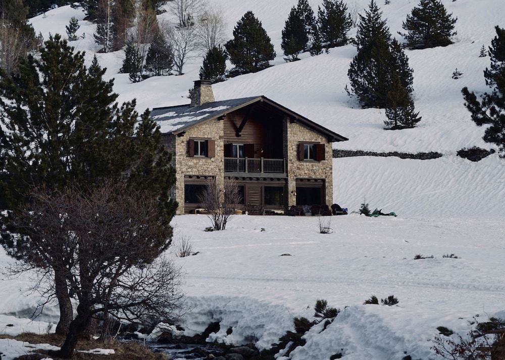 L'Ovella Negra Mountain Lodge - Exterior