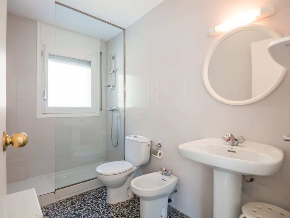 Can Pep Apartments - Bathroom - 4