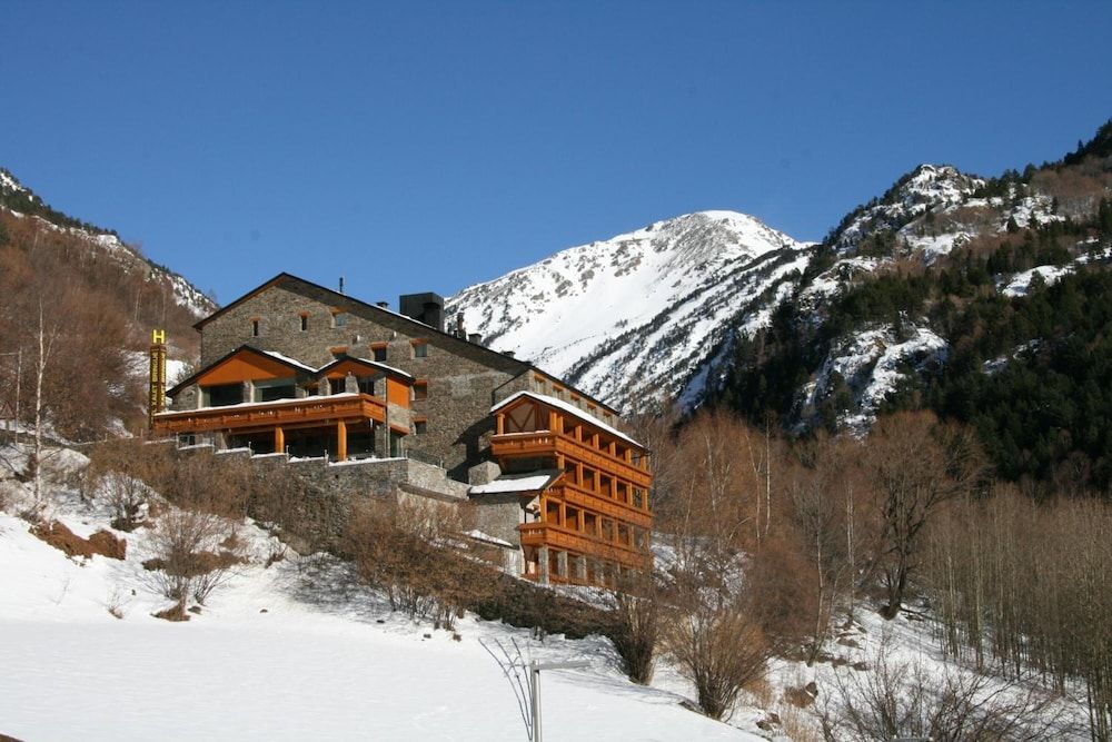 Xalet Bringue Hotel & Spa - Exterior - 2
