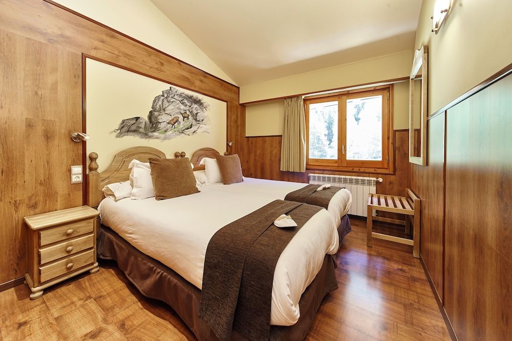 Apartaments La Neu - Room - 1