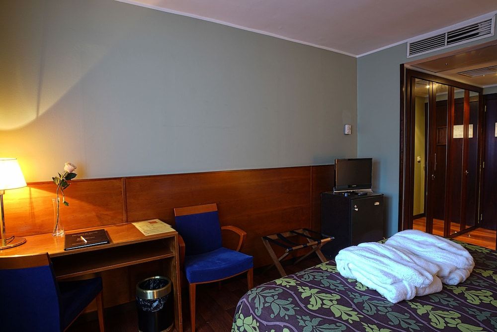 Hotel Zenit Diplomatic - Room - 4