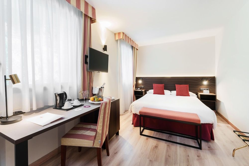 Hotel SPA Termes Carlemany - Room - 1