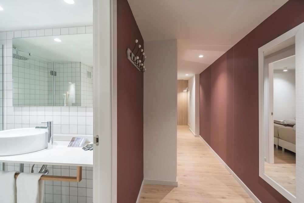 Hotel & Aparthotel Cosmos - Room - 3