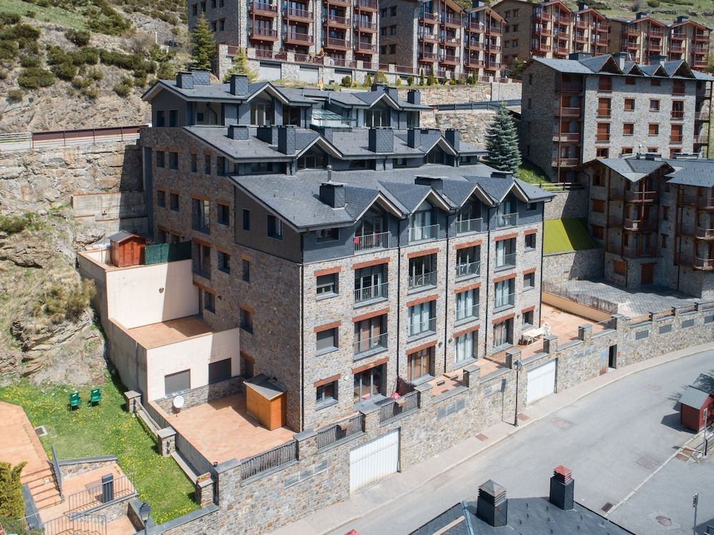 El Tarter Apartments - Exterior