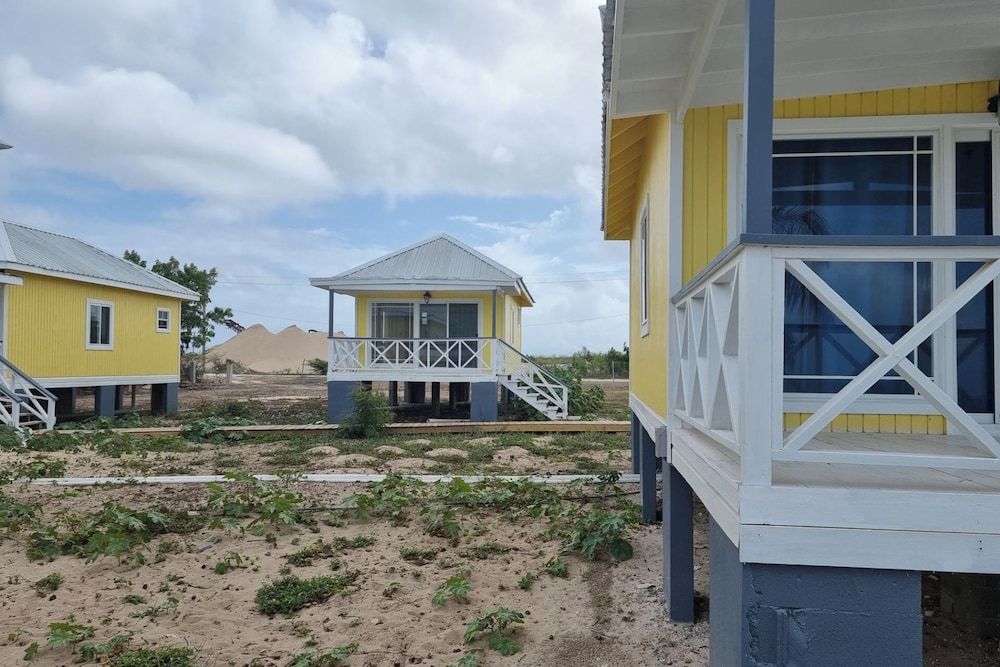 Comfortable 1-bed Cottage in Codrington Barbuda - Exterior