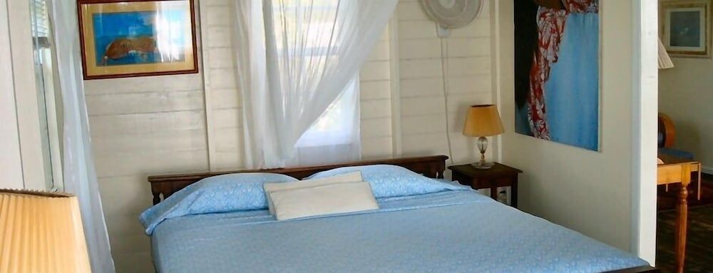 Galley Bay Cottages - Room - 2