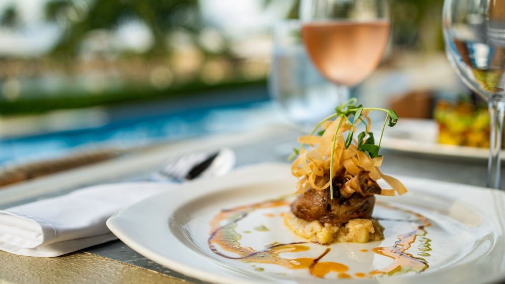 The Cove Suites at Blue Waters Resort and Spa - Food and drink - 4
