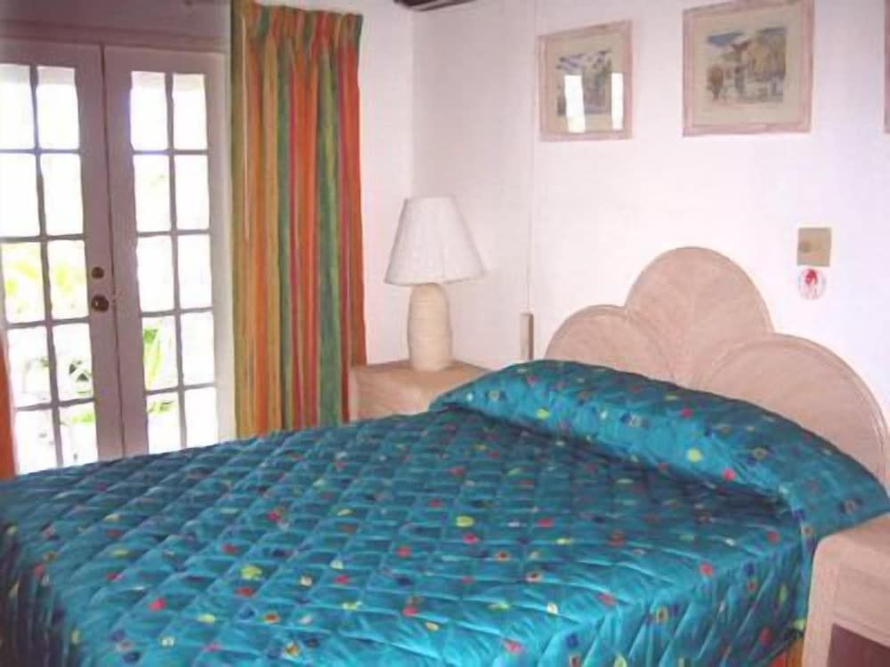 Dickenson Bay Cottages - Room - 2