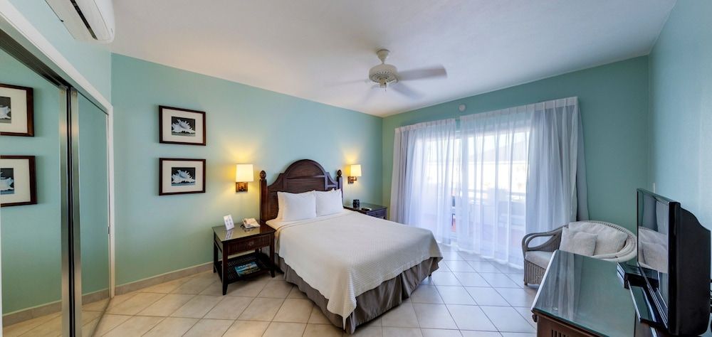 Trade Winds Hotel - Room