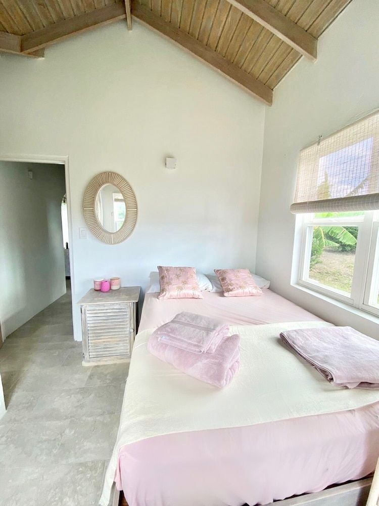 Modern 3bed House in the Heart of Swetes Village - Room - 1
