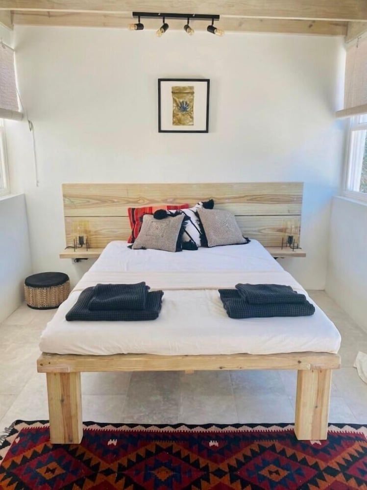 Modern 3bed House in the Heart of Swetes Village - Room - 3