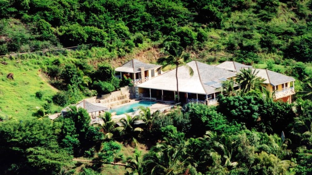 The Carib House 5 Bedrooms And Pool Close To Beach - Exterior