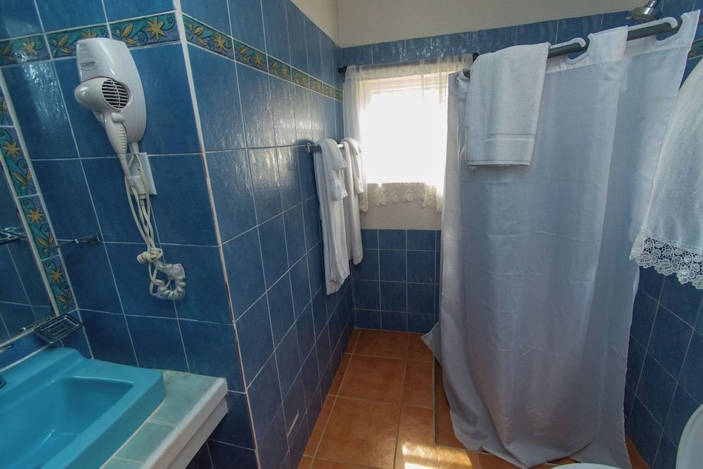 Catamaran Hotel Marina - Bathroom - 2