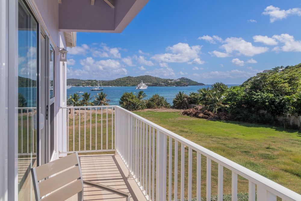 Dieppe Bay Suites - Terrace/patio - 3