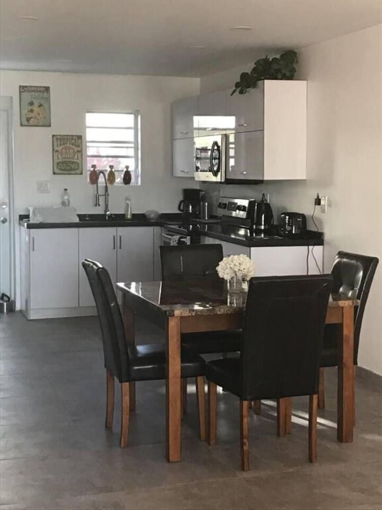 4 Guests - Stunning View - Pool - South Finger - Private kitchen - 1