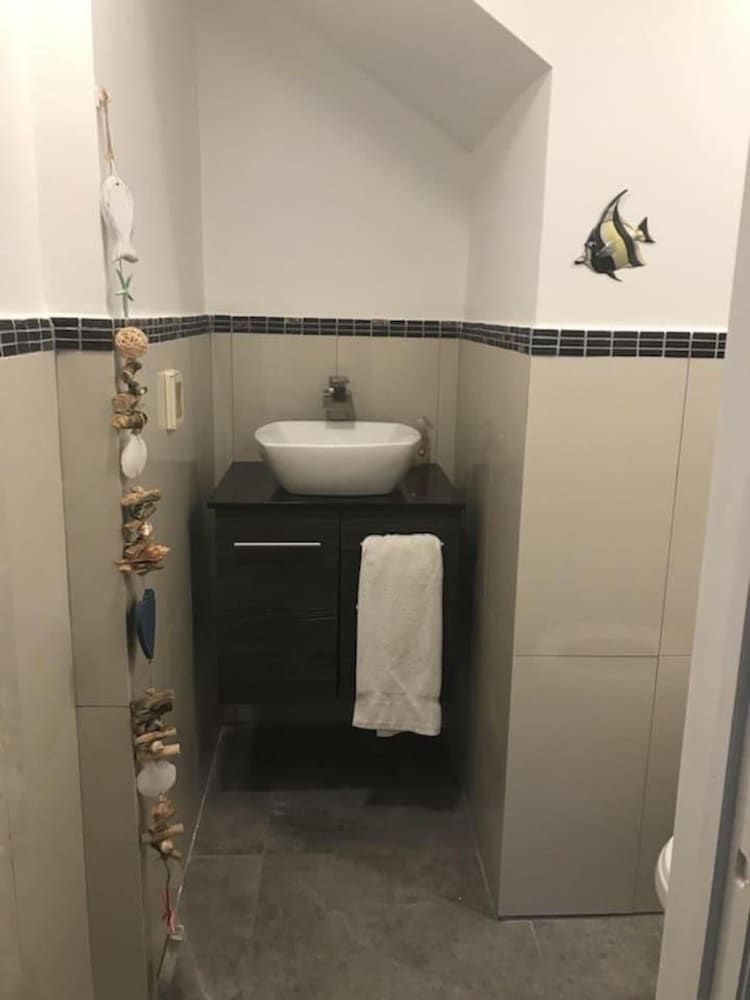 4 Guests - Stunning View - Pool - South Finger - Bathroom - 3