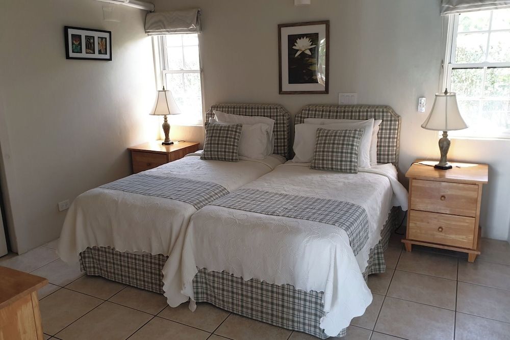 Luxury Villa-sleeps 6-private Pool - Room - 1