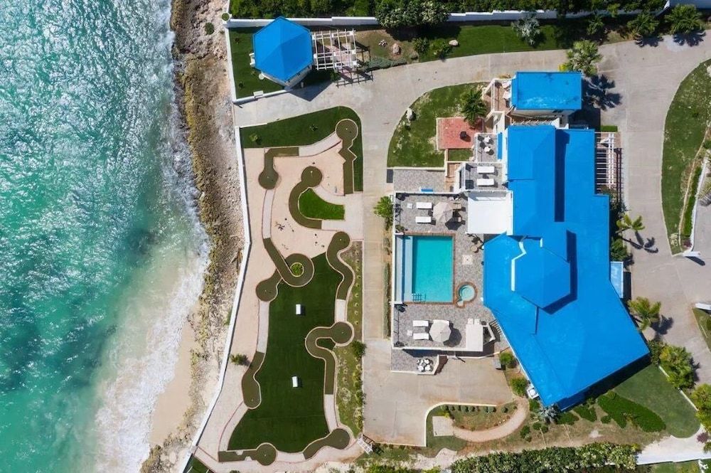 Beachfront Bliss: Private Retreat With Spectacular Views - Exterior
