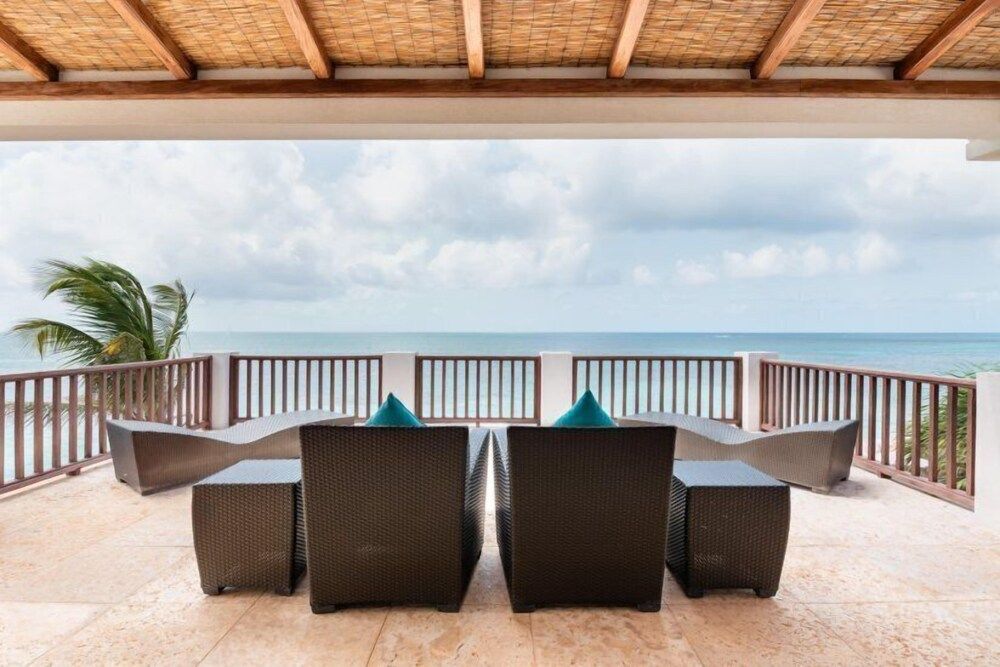 Villa Black Pearl - Balcony - 4