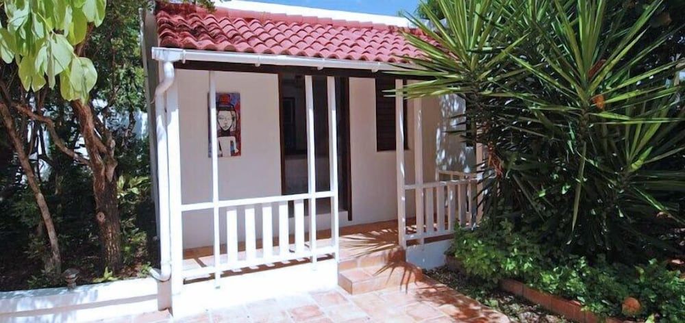 Zenaida Estate - Exterior