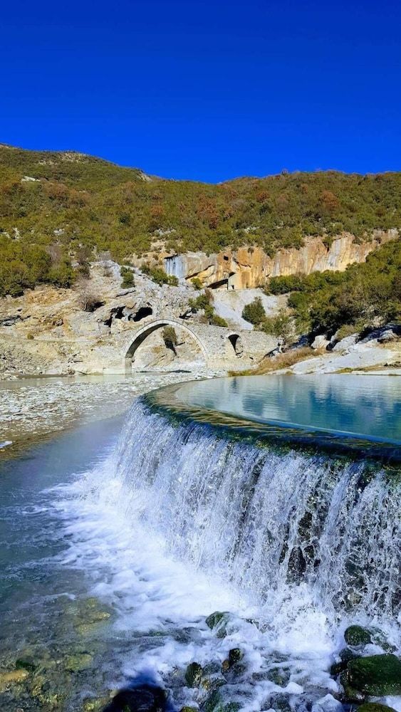 Gold Guest House & Bar - Exterior