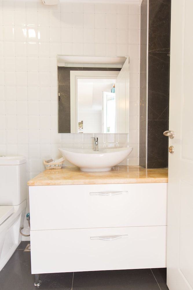 Hotel Turizem Shkelzeni - Bathroom - 1