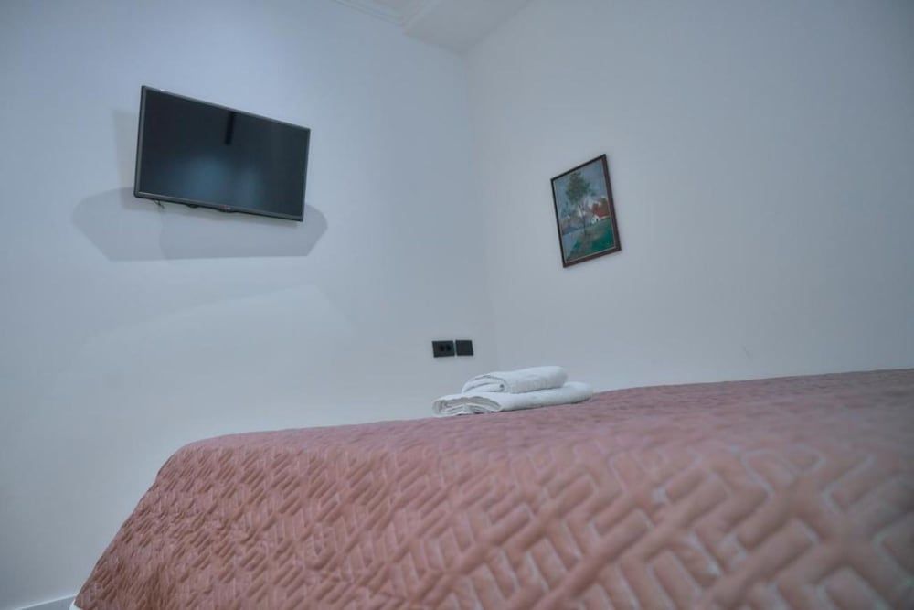 Kalpazo Inn Tirana - Room - 3
