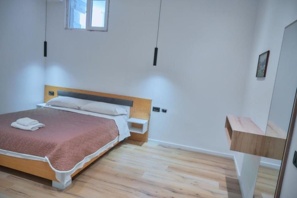 Kalpazo Inn Tirana - Room - 4