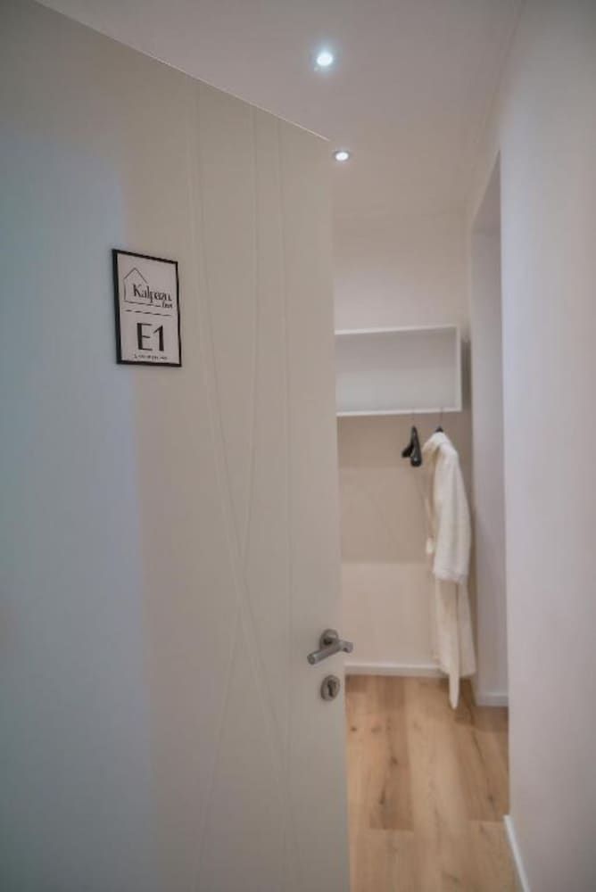 Kalpazo Inn Tirana - Room - 1