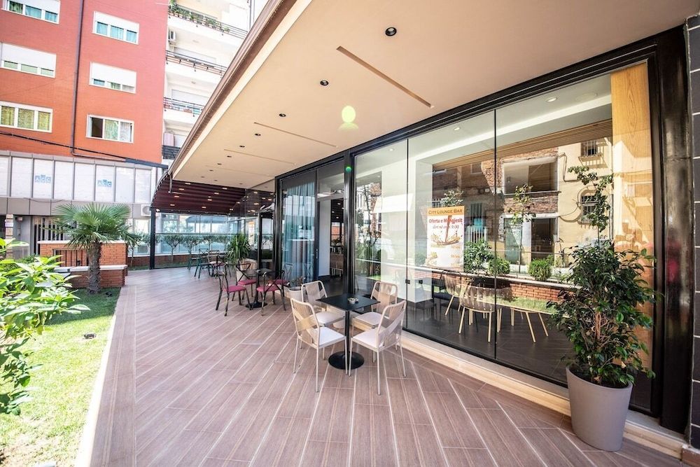 CITY CENTER HOTEL - Exterior - 1