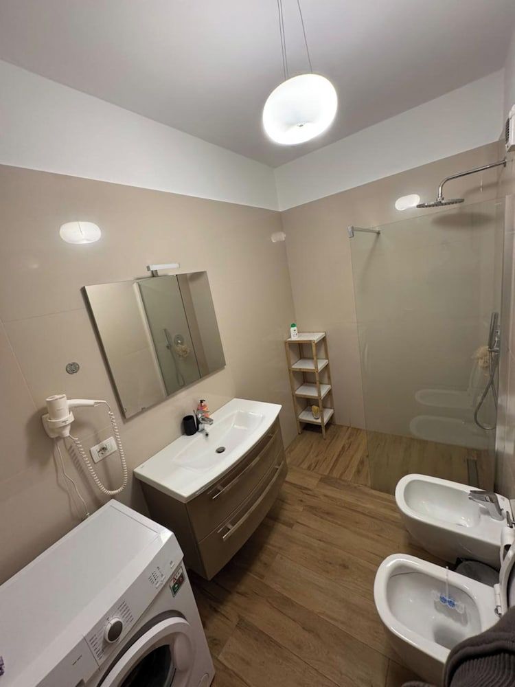 Kalpazo Home Tirana 21 - Bathroom