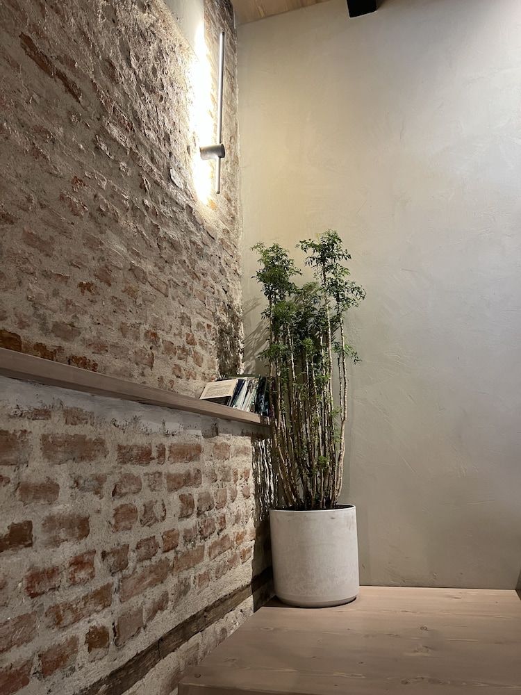 Faces & Places Boutique Hotel - Interior detail - 4