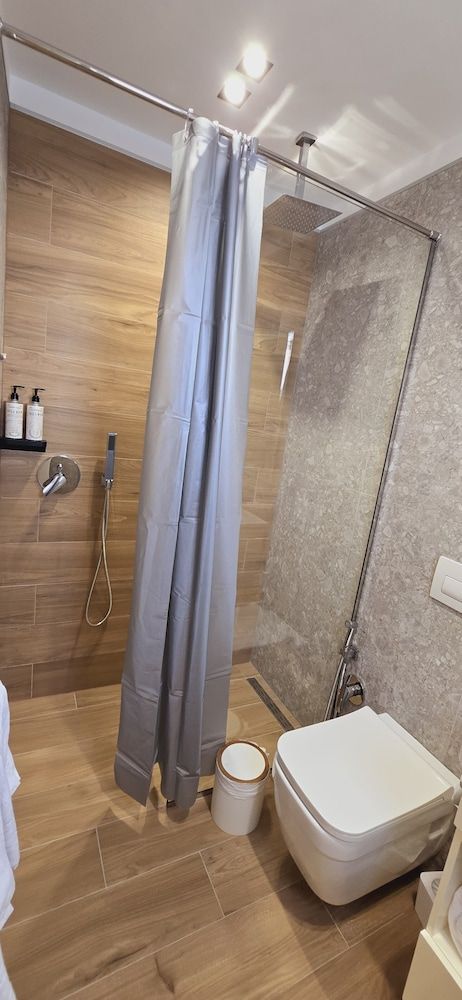 Arkle 2 Apartments - Bathroom - 4