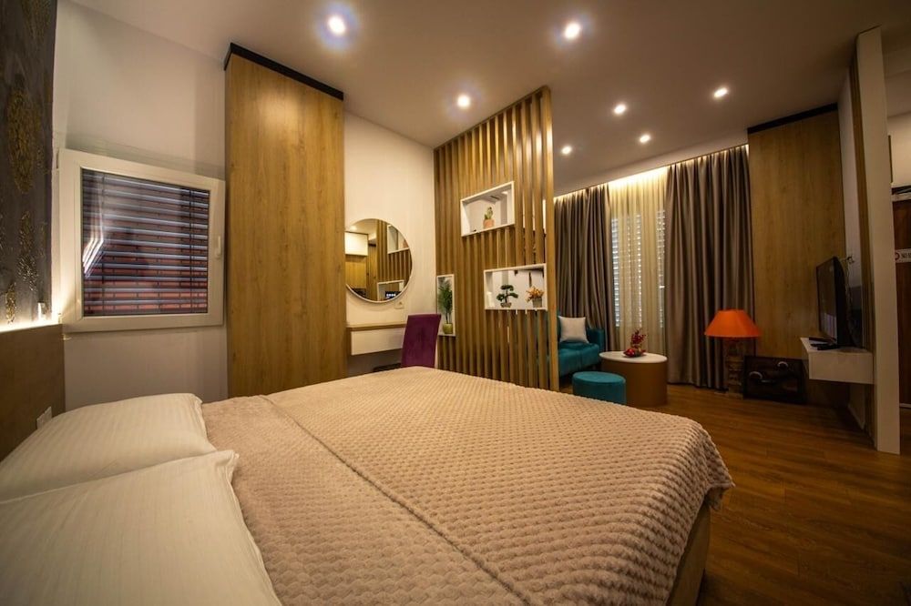 Downtown Boutique Studios - Room