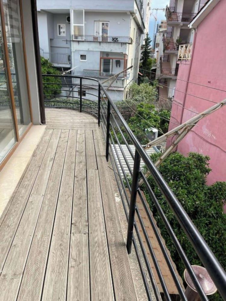 Kalpazo Tirana Vila 313 - Balcony - 1