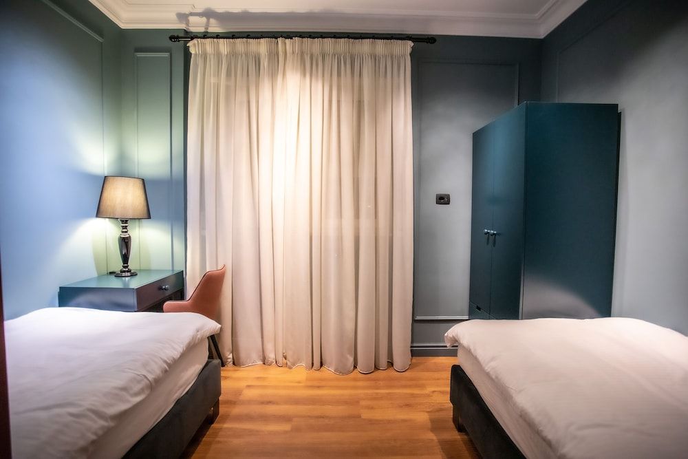 Mondial Hotel - Room - 1