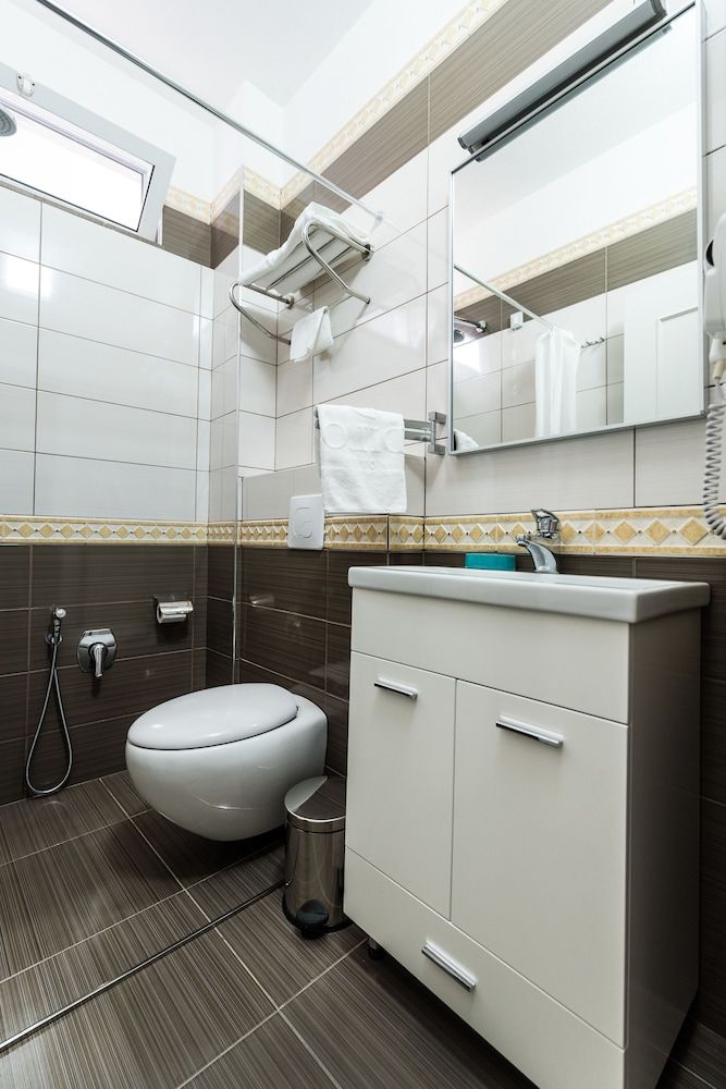KEIT Hotel - Bathroom - 1