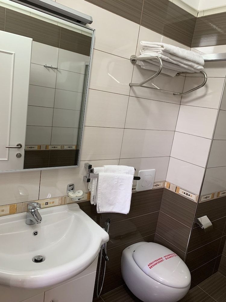 KEIT Hotel - Bathroom - 2