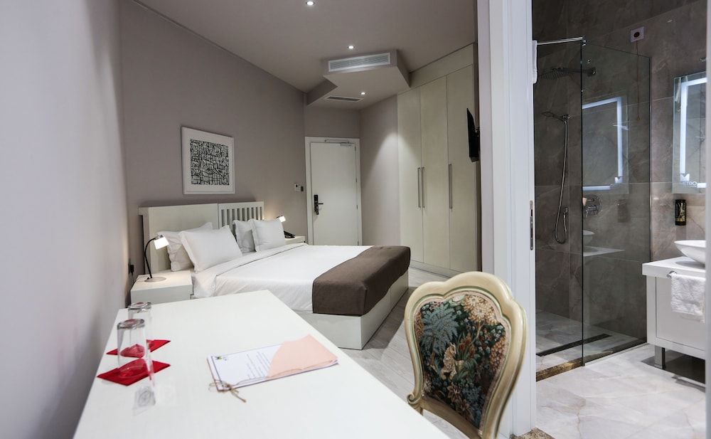 Metro Hotel Tirana - Room - 2