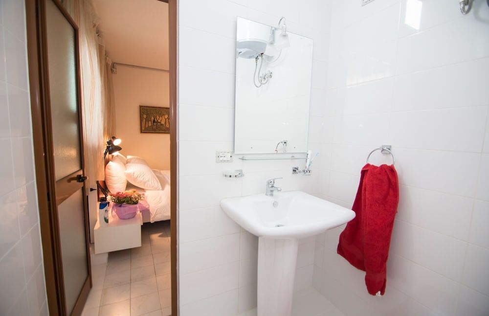 Artistic Tirana - Bathroom - 4